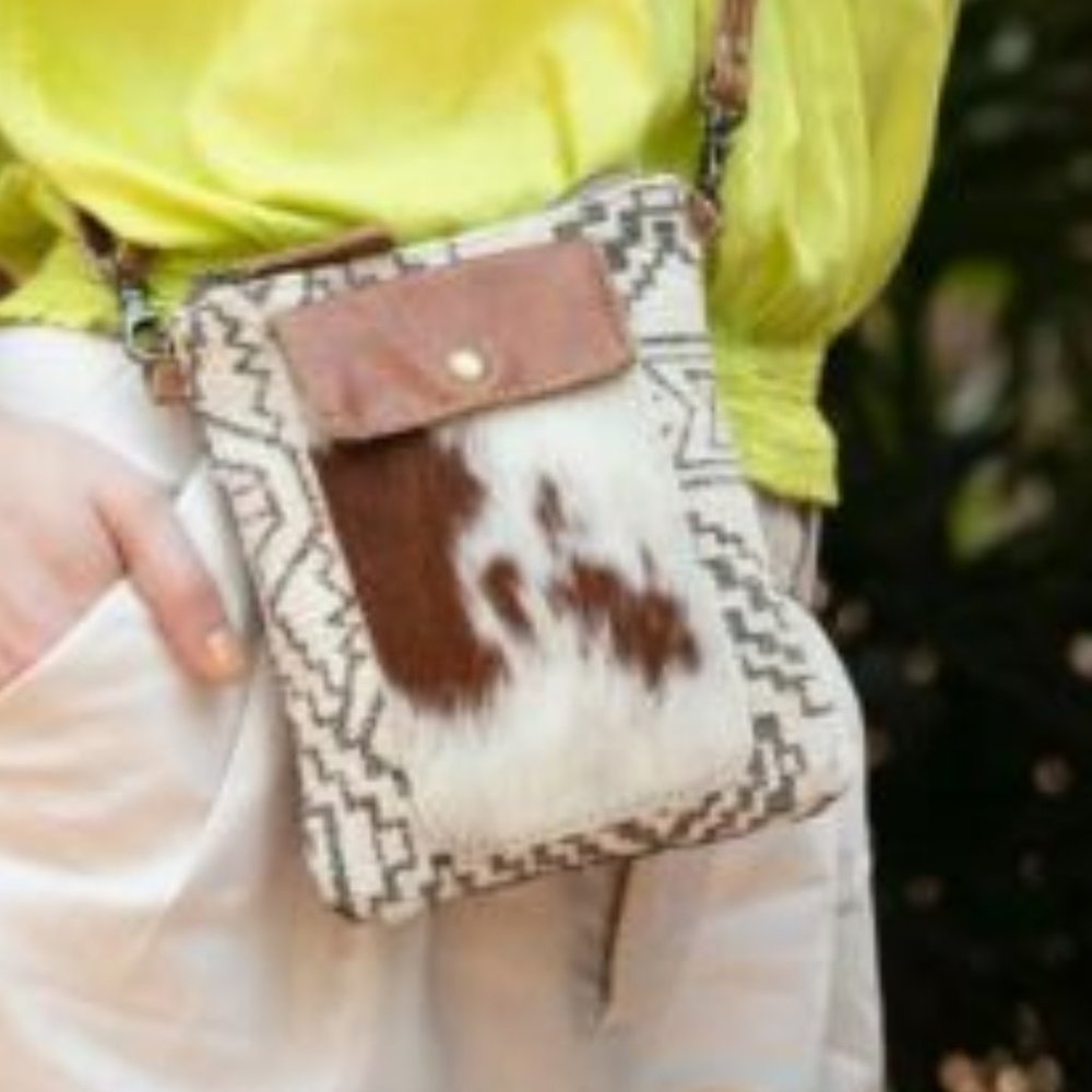Myra Bag 121563 VUIERRA RIVET SMALL & CROSSBODY BAG